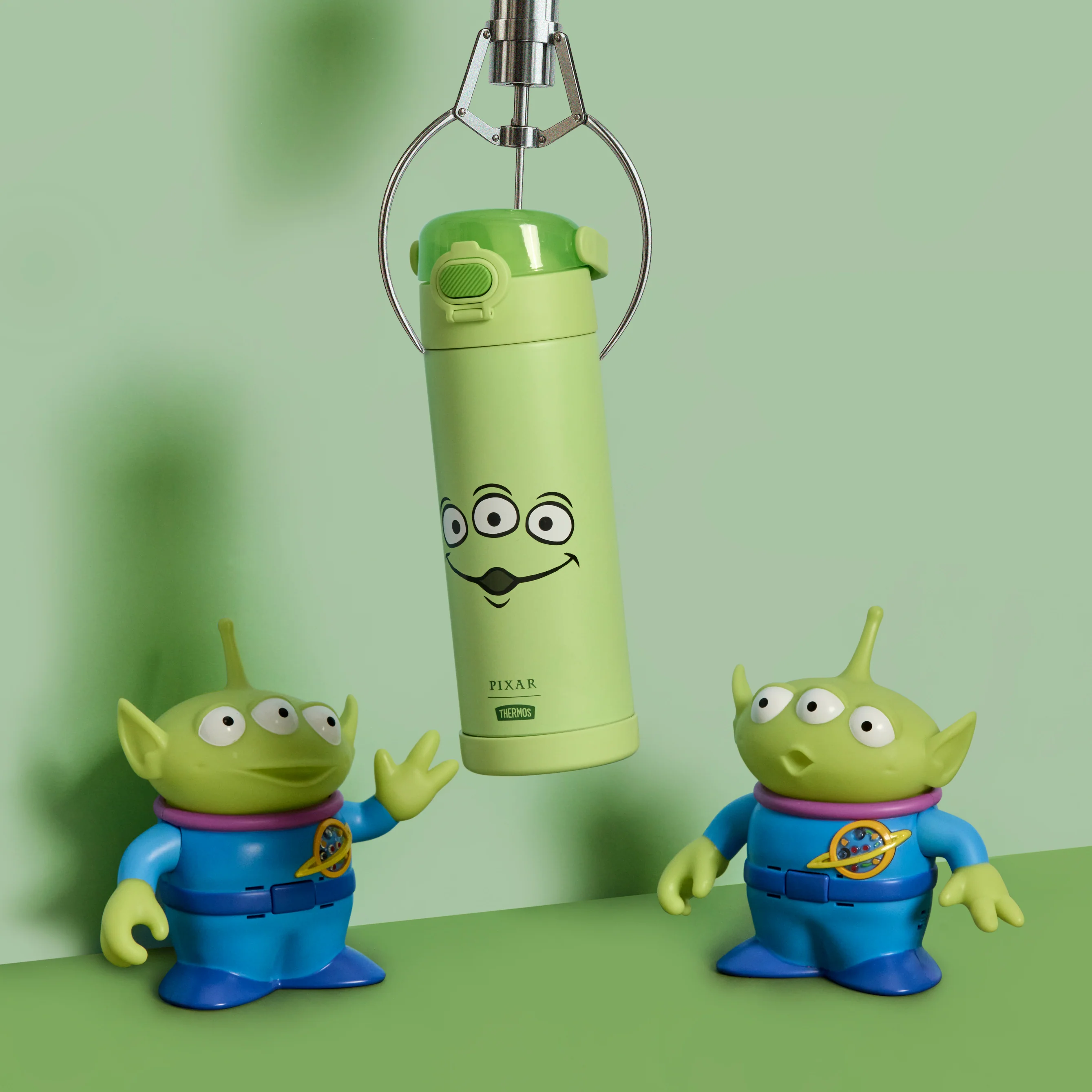 DISNEY TOY STORY BOTTLE - ALIEN - Image 7