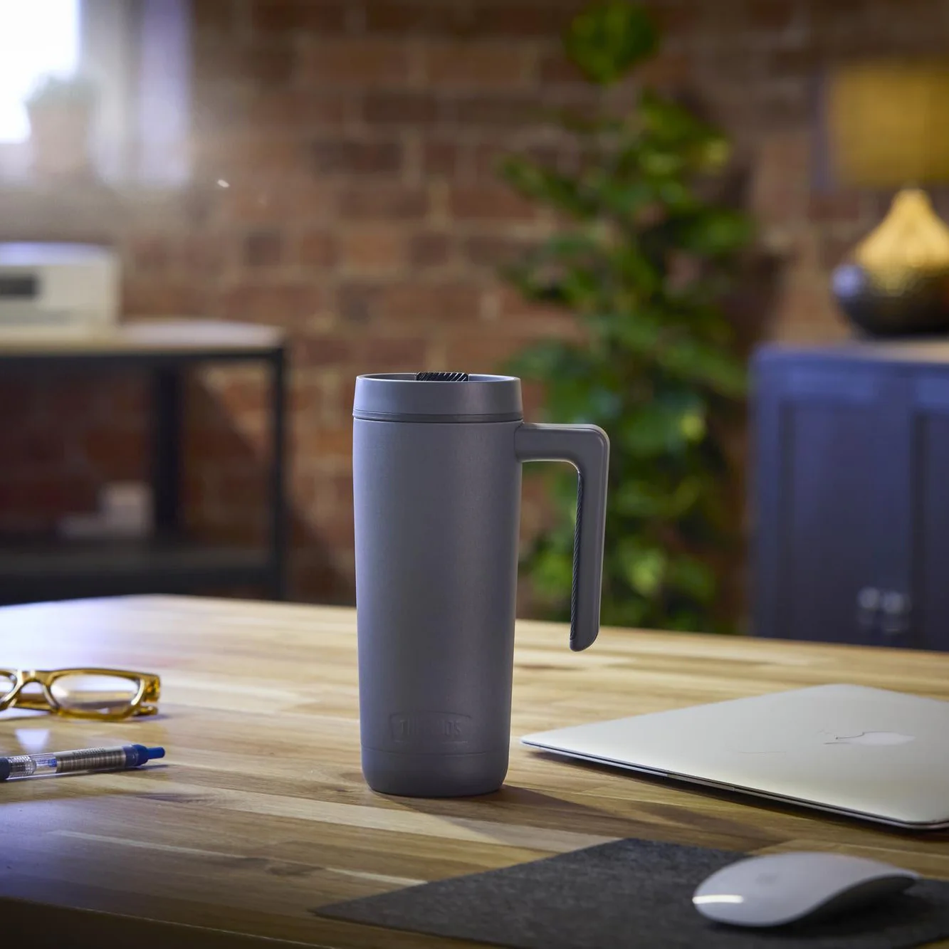 GUARDIAN TRAVEL MUG - Image 9